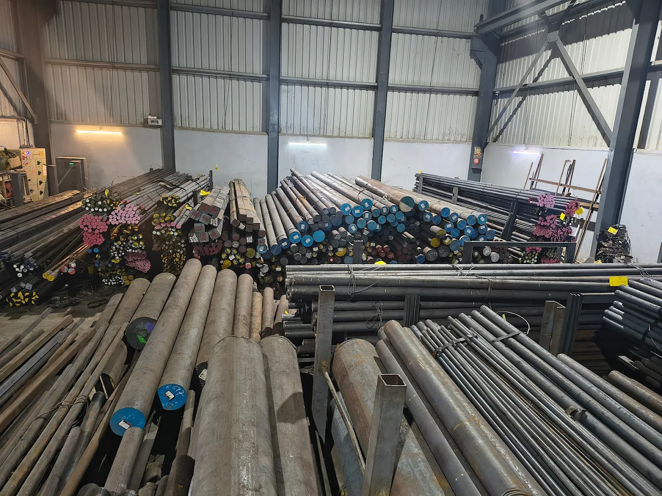 Kanak Alloys steel warehouse